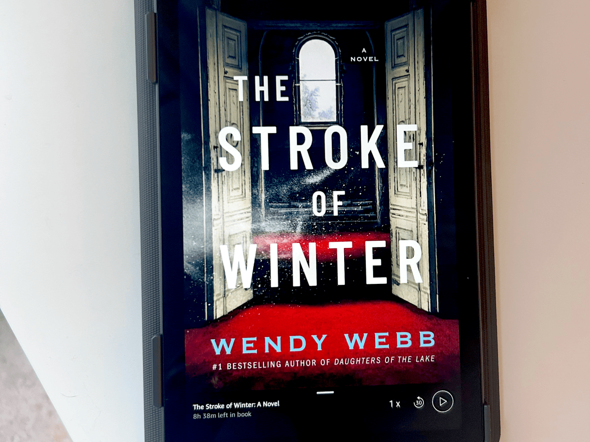 Mysteries and Missteps in The Stroke of Winter by Wendy&nbsp;Webb